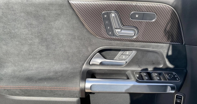 Mercedes-Benz GLB cena 199900 przebieg: 18500, rok produkcji 2023 z Łobez małe 232